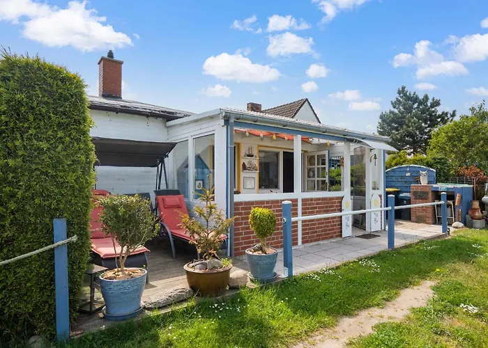 Cozy bungalow in Insel Poel Germany near Beach